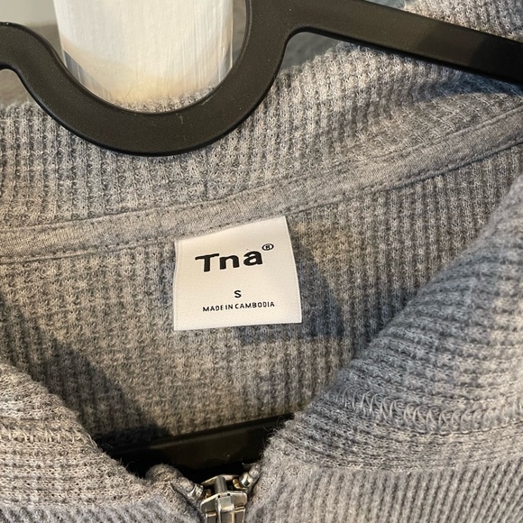 TNA Sweater - Picture 2 of 3